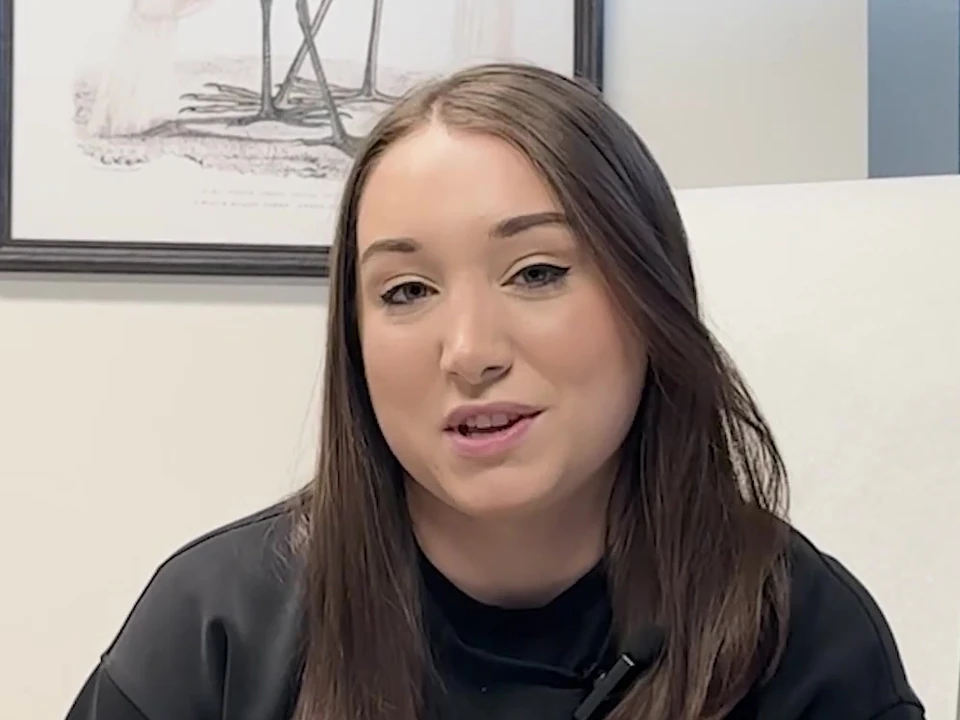 Brooke, a chin and neck liposuction patient at Center for Plastic Surgery